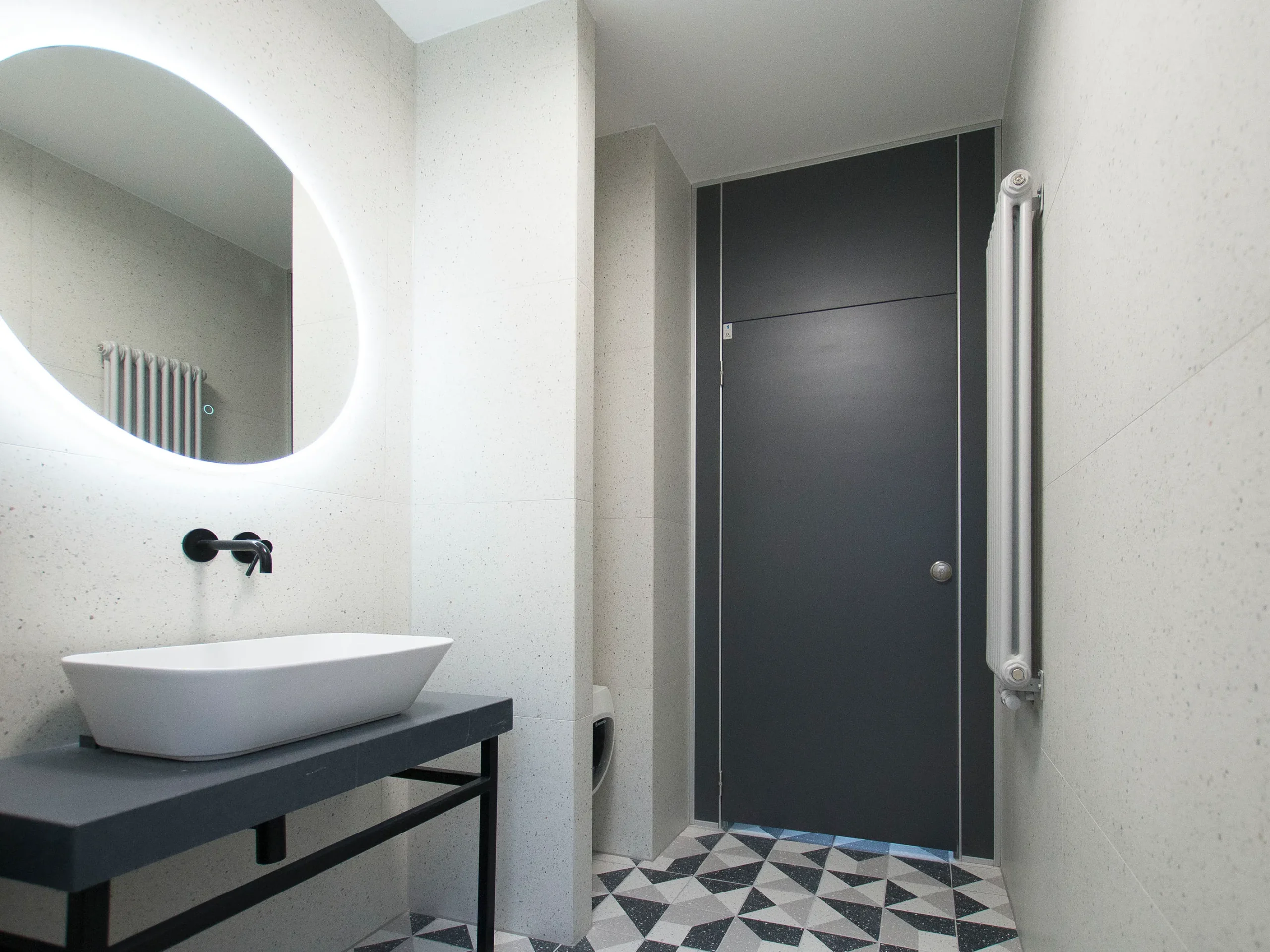 Alsanit sanitary cubicles