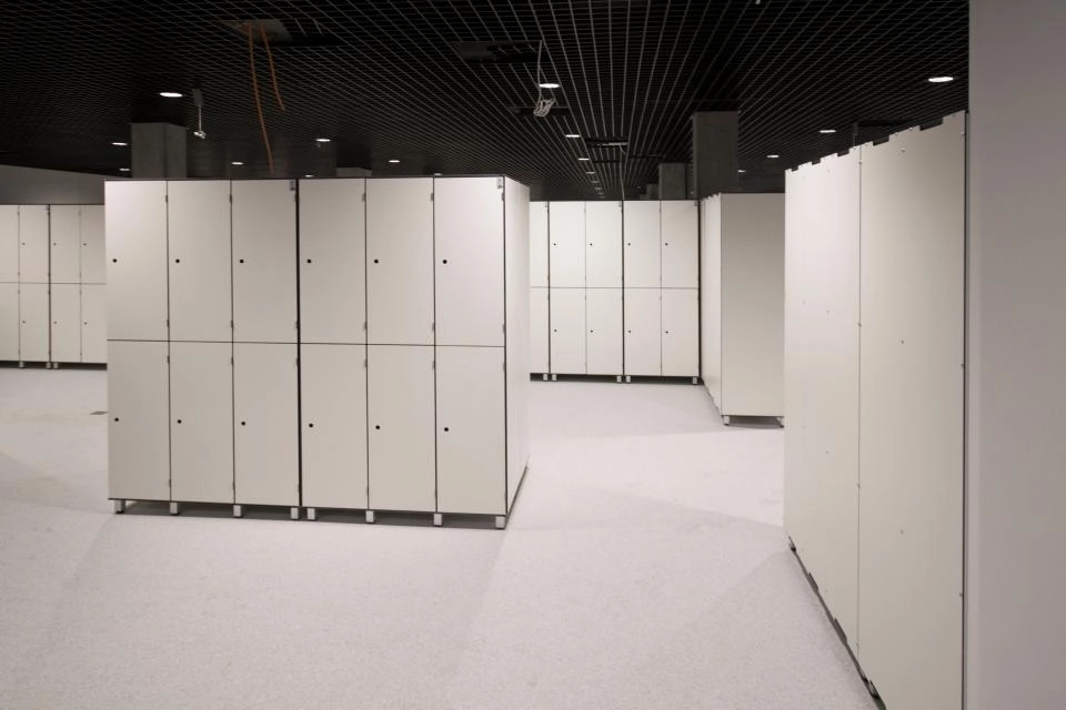 Taurus pool lockers with HPL