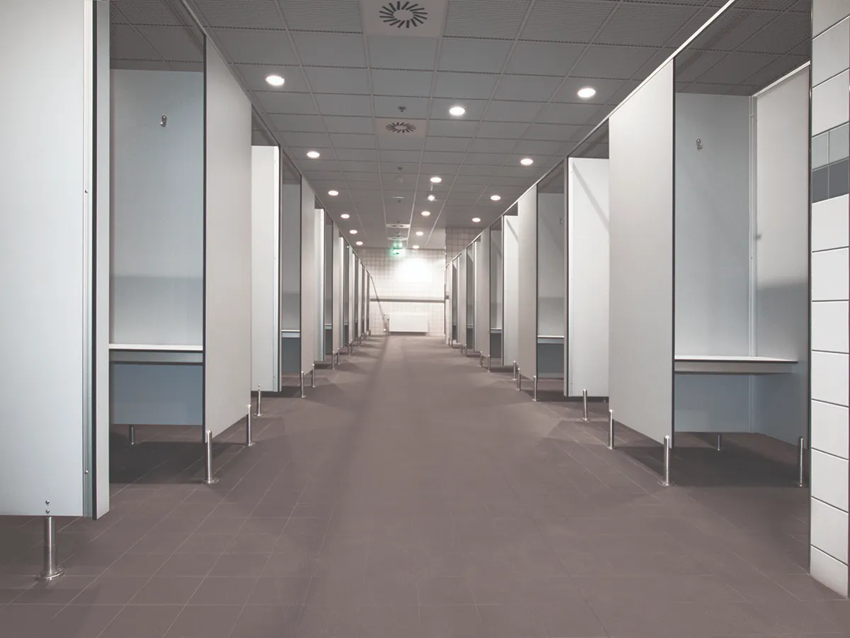 HPL showers with changing room