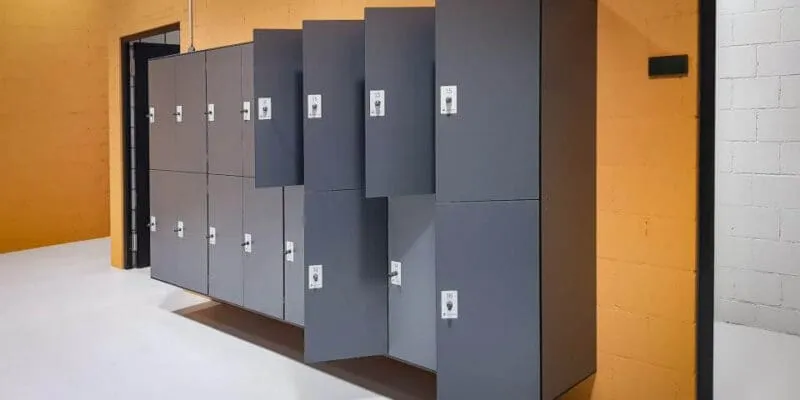 Locker cabinets for customers in stores