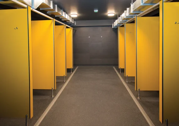 Light I-shaped HPL system walls