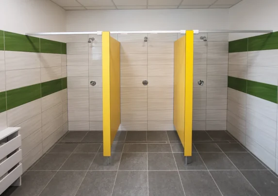 Light I-shaped HPL system walls